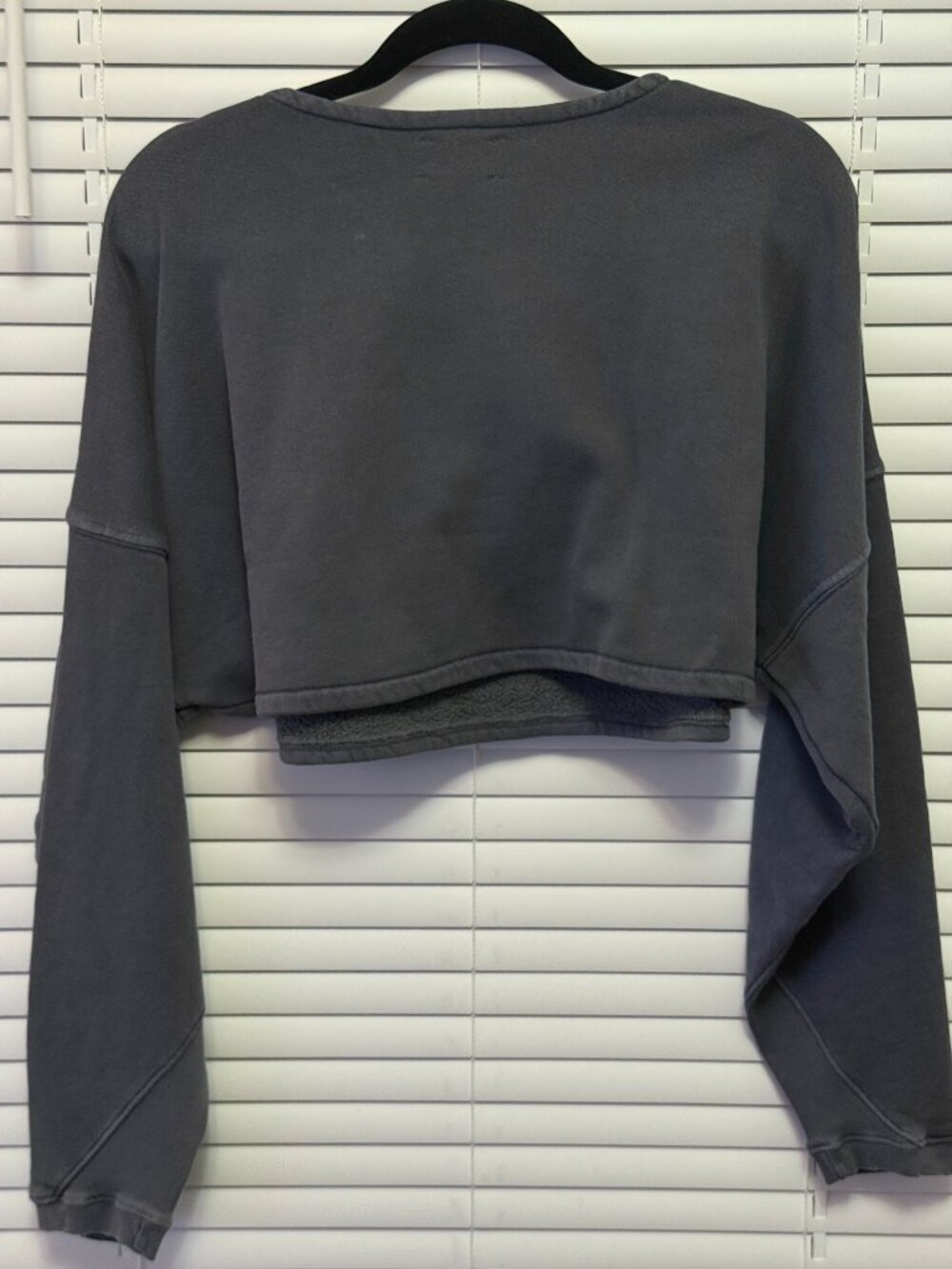🩶NWT JOAH BROWN Cropped Henley Sweatshirt - Picture 14 of 16